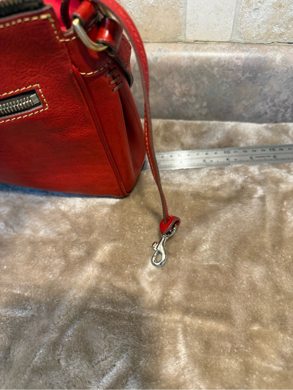 Dooney & Bourke Classic Red Leather Crossbody Bag - - Picture 5 of 6